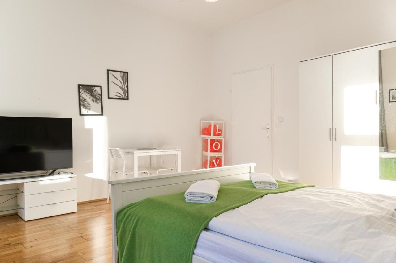 Comfortable 3Br Shared Apart. - Suitable For Long Stays فيينا المظهر الخارجي الصورة